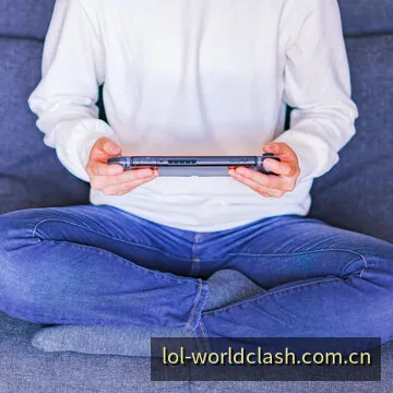 英雄联盟S赛赛事现场多机位直播界面